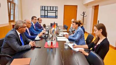 سويلم يلتقي وزيرة الدولة للبيئة وحماية المناخ الألمانية، والمشاركة عن الجانب الألماني في رئاسة الحوار التفاعلي «المياه في العمليات متعددة الأطراف»