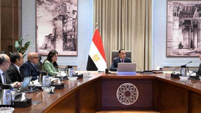 رئيس الوزراء يتابع جهود ضبط وتنظيم السوق العقارية تنفيذا لتكليفات فخامة رئيس الجمهورية
