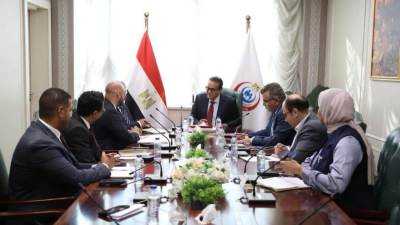 وزير الصحة يبحث مع وفد “فيليبس” العالمية تعزيز التعاون وتوطين صناعة الأجهزة الطبية المتقدمة في مصر