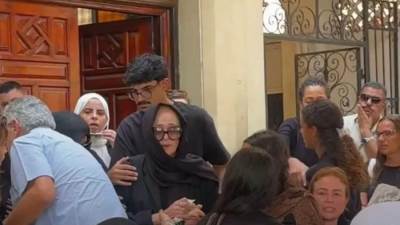 نجلاء فتحي تغيب عن عزاء ابنتها الوحيدة.. ومقربون: تعاني صدمة نفسية شديدة