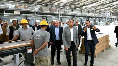 رئيس الوزراء يفتتح المرحلة الأولى من مصنع "ديزاينى دورز" لصناعة الأبواب الخشبية ومنتجات التشطيبات 