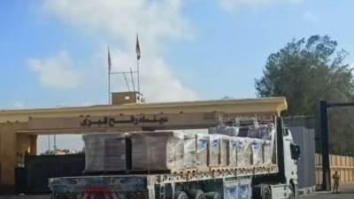 الهلال الأحمر المصري يطلق القافلة الـ275 من «زاد العزة» إلى غزة محملة بـ3,489 طنًا من المساعدات