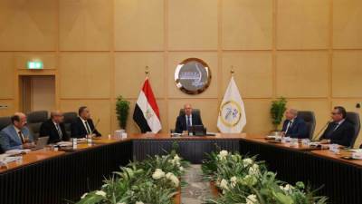 وزير النقل يترأس الجمعيتين العموميتين العادية وغير العادية للشركة المصرية لإنشاء وصيانة مرافق النقل والمطارات
