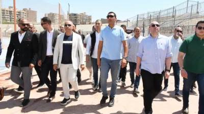 وزير الرياضة ومحافظ الفيوم يتفقدان استاد الفيوم الرياضي لمتابعة أعمال التطوير