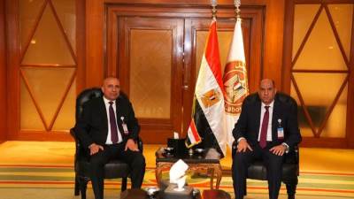 وزير العمل يلتقي رئيس الوفد العراقي لبحث التعاون في التدريب المهني وتنقل الأيدي العاملة