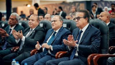 رئيس هيئة الدواء يشارك في افتتاح فعاليات مؤتمر ومعرض مصر للصحة «إيجي هيلث»