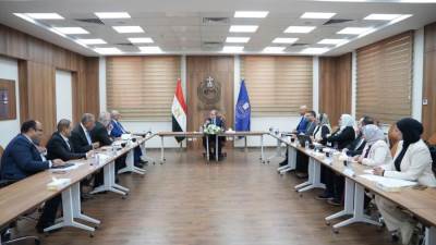 رئيس هيئة الدواء يبحث مع ممثلي غرفة صناعة الدواء تعزيز الشراكة ودعم تنافسية الصناعة الوطنية