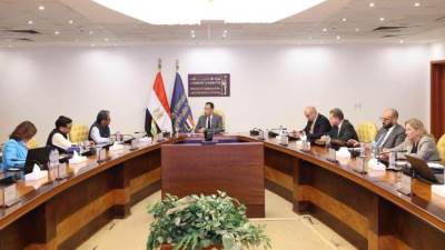 وزير الاتصالات يبحث مع سفير الهند بالقاهرة التعاون في مجالات الذكاء الاصطناعي