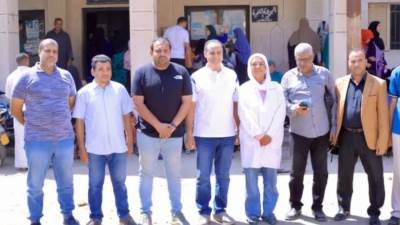 رئيس الوزراء يستعرض نتائج قافلة طبية شاملة نظمتها اللجنة الطبية العليا والاستغاثات بمجلس الوزراء بقرية إقفهص ببني سويف