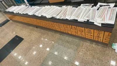 جمارك مطار سفنكس الدولي تضبط محاوله تهريب كمية من المستلزمات الطبية الخاصة بالعمليات الجراحية 