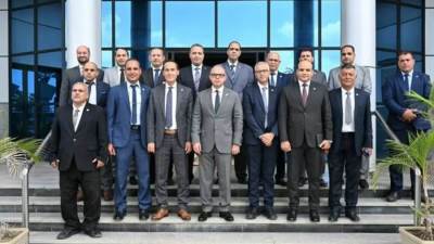 وزير الاستثمار والتجارة الخارجية يتفقد مركز خدمات المستثمرين بجمصة
