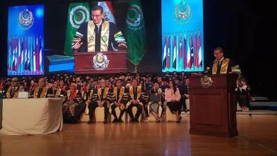 وزير الزراعة يشهد حفل تخرج دفعة جديدة من طلاب الأكاديمية العربية للعلوم والتكنولوجيا والنقل البحري