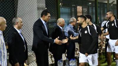 وزير الرياضة يؤازر منتخب مصر قبل مواجهة أنجولا في تصفيات أمم أفريقيا