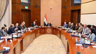 نائب رئيس الوزراء للشؤون الاقتصادية يتابع موقف مشروعات "القابضة للسياحة والفنادق" والتوسعات الجديدة ومؤشرات الأداء