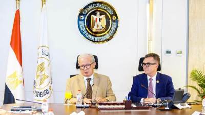 وزير التخطيط يبحث مع بنك الاستثمار الأوروبي التوسع في "التمويل المبتكر" وآليات ضمان البنية التحتية