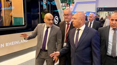 وزير النقل يتابع موقف تقدم أعمال تنفيذ المجمع الصناعي ببرج العرب