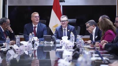 وزيرا التخطيط والبترول يناقشان تطورات أداء قطاع البترول وتطوير الخدمات المقدمة للمواطنين