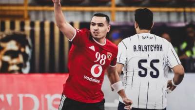الأهلي يهزم برقان الكويتي 35-17 في بطولة العالم للأندية لكرة اليد