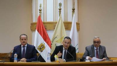 وزير التعليم العالى يترأس اجتماع اللجنة العليا للمهرجانات بتشكيله الجديد