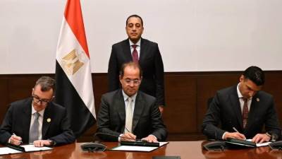 رئيس الوزراء يشهد توقيع اتفاقية تسوية المديونية التاريخية المستحقة لبنك الاستثمار القومي لدى الهيئة العامة لتنفيذ المشروعات الصناعية والتعدينية البالغة 102.75 مليار جنيه