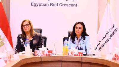 وزيرة التضامن الاجتماعي تستقبل مجلس سيدات الأعمال العرب بمقر المركز العام للهلال الأحمر المصري