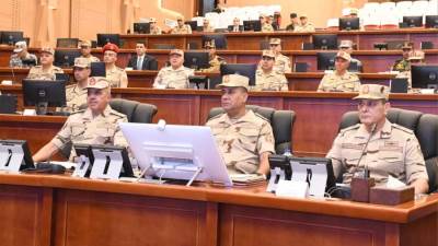 وزير الدفاع والإنتاج الحربى يشهد تنفيذ المرحلة الرئيسية لمشروع مراكز القيادة الإستراتيجى التعبوى التخصصى لإدارة الحرب الكيميائية عبر تقنية " الفيديو كونفرانس " 