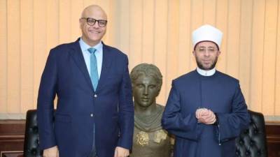 وزير الأوقاف ومحافظ الإسكندرية ورئيس الهيئة الهندسية للقوات المسلحة يضعون حجر الأساس للمسجد الجامع بسموحة