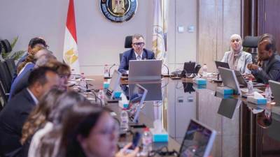 وزير التخطيط يستعرض التطورات وملامح البرنامج الوطني للتحول الاقتصادي مع مؤسسات التمويل ووكالات التصنيف الدولية