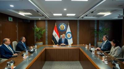 وزير البترول يتابع مع المجلس التنفيذي لهيئة البترول خطط زيادة الإنتاج وتأمين الإمدادات ورفع كفاءة الأداء
