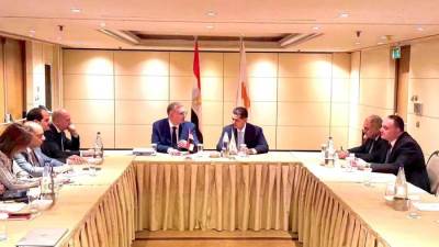وزير البترول والثروة المعدنية يبحث مع وزير الطاقة القبرصي تسريع مشروعات ربط الغاز القبرصي بالبنية التحتية المصرية