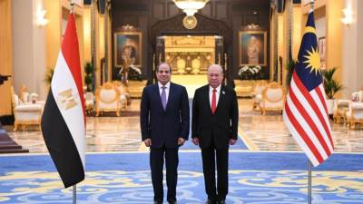 الرئيس السيسي ورئيس وزراء ماليزيا يؤكدان تعزيز التعاون الثنائي وتكثيف الجهود الدبلوماسية لتحقيق السلام والاستقرار الإقليمي