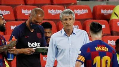 كيكي سيتيين: كنت قريبًا من تدريب نادٍ مصري قبل تولي قيادة برشلونة