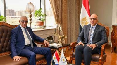  وزير الموارد المائية والري ومحافظ شمال سيناء يبحثان موقف المشروعات المائية بنطاق محافظة شمال سيناء