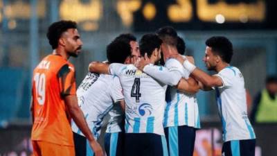 بيراميدز يكتسح سيراميكا كليوباترا برباعية ويتصدر الدوري المصري