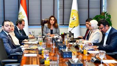 وزيرة التنمية المحلية والبيئة تناقش مع وزير تغير المناخ والطاقة الأسترالي تعزيز التعاون المشترك في مجالات البيئة والاستعداد لمؤتمر المناخ COP31