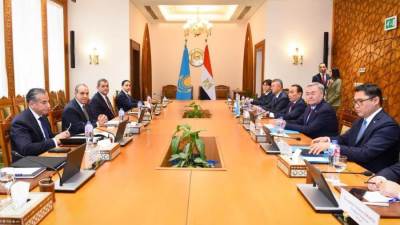 وزير الخارجية يستقبل نظيره الكازاخي في أول زيارة ثنائية له منذ توليه منصبه … ويعقدان مشاورات موسعة لدفع الشراكة السياسية والاقتصادية بين البلدين