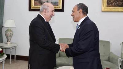 الرئيس الجزائري يستقبل وزير الخارجية