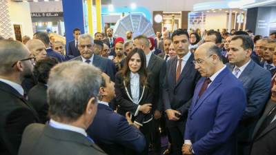 وزيرة الإسكان تتفقد أجنحة الشركات والجهات المشاركة بالمعرض وتطلع على أحدث تكنولوجيات المياه والصرف الصحي