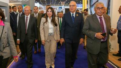 وزيرا الإسكان والري يتفقدان أجنحة الشركات المشاركة ويطلعان على أحدث تكنولوجيات المياه والصرف الصحي