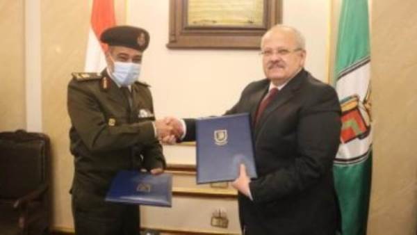 جانب من البروتوكول التعاون العلمى بين القوات المسلحة وجامعة القاهرة