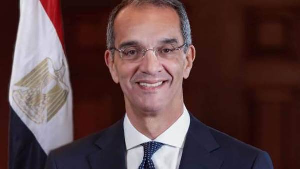 وزير الاتصالات وتكنولوجيا المعلومات
