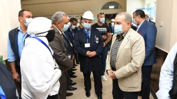 وزير الدولة للانتاج الحربي خلال تفقد شركة أبي قير للصناعات الهندسية