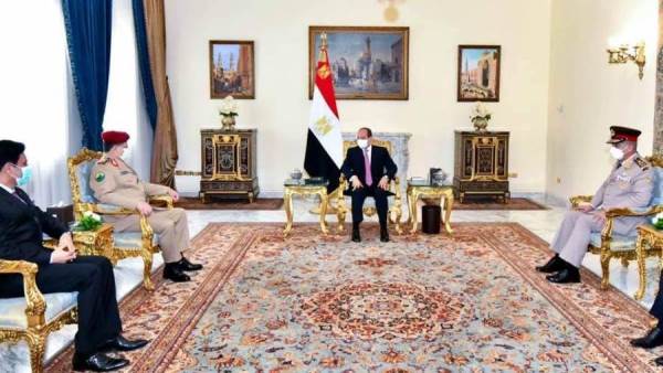 السيسي و وزير دفاع الجمهورية اليمنية