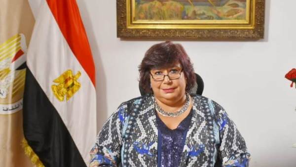وزيرة الثقافة