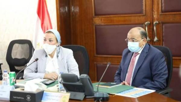 وزير التنمية المحلية ووزيرة البيئة