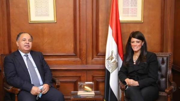 وزيرة التعاون الدولى ووزير المالية