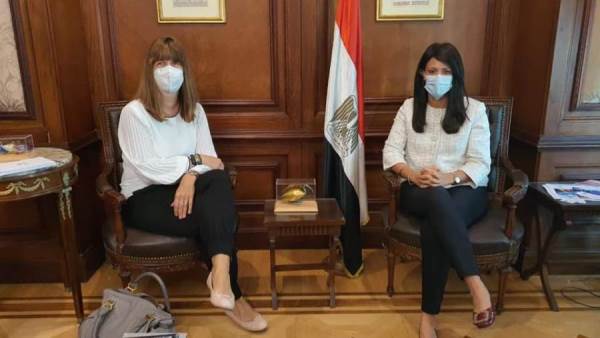 وزيرة التعاون الدولى