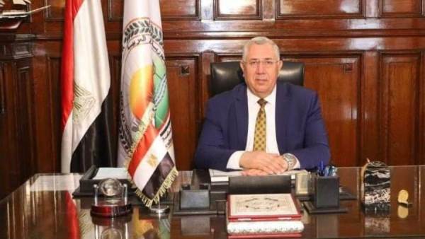 السيد القصير وزير الزراعة