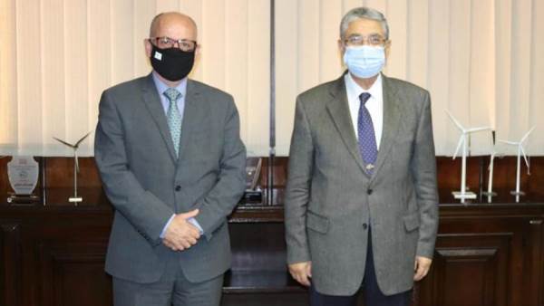وزير الكهرباء وسفير قبرص