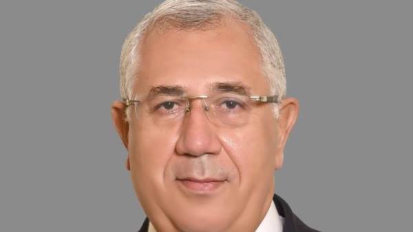 السيد القصير وزير الزراعة